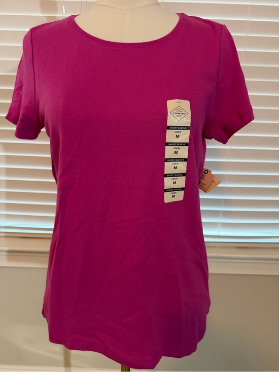 St. John's Bay Tops - 2 shirts. St. John's Bay Short Sleeve Crew Neck Top - Fuchsia & Green